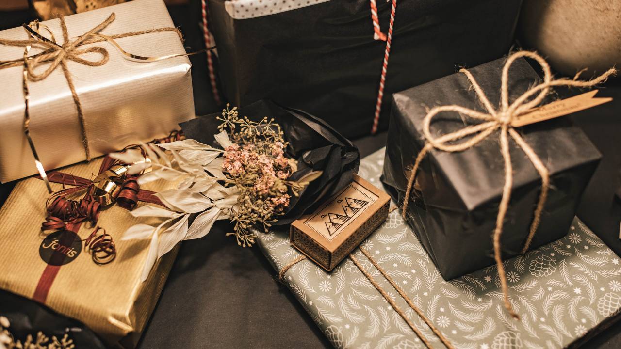 Trends in modern gift giving
